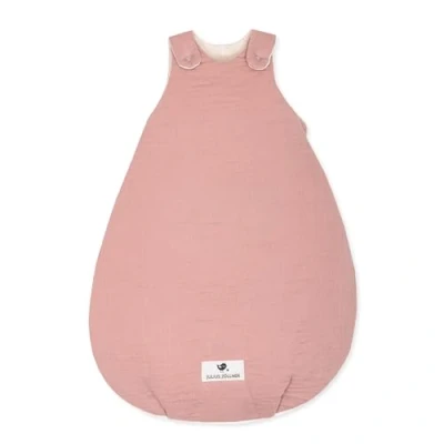 Abbildung von Julius Zöllner Babyschlafsack Musselin, warme Füllung 2,5 TOG, waschbar bei 40C, Made in Germany, Oeko TEX Standard 100, Dusty Rose, Gr. 50/56