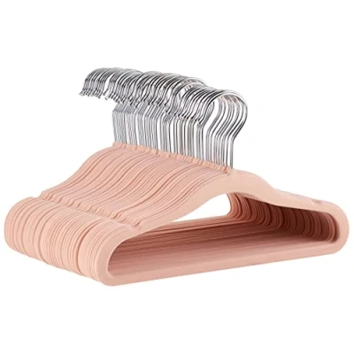 Abbildung von Amazon Basics Kinder Kleiderbügel aus Samt, rutschfeste für Babys und Kleinkinder, 29 cm, 50er Pack, Rosarot/Silber