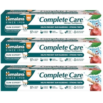 Abbildung von Himalaya Herbal Complete Care Toothpaste Anti Inflammation, oxidant, Prevents Bleeding or Swollen Gum 100% Vegetarian 75ml (Pack of 3)
