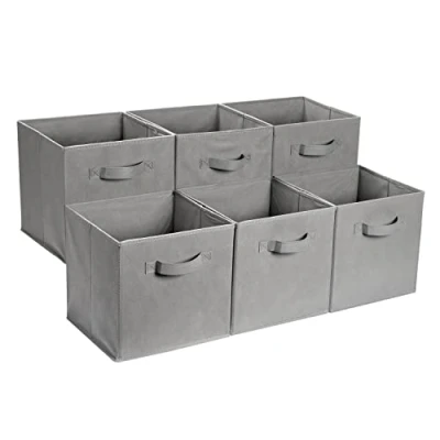 Abbildung von Amazon Basics zusammenklappbarer Aufbewahrungswürfel/Organizer aus Stoff mit Griffen, Einfarbig Grau, 6 er Pack, 33 cm x