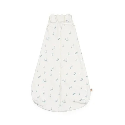 Abbildung von ERGObaby Baby Schlafsack Sommer mit Füßen Gurtschlitz 6 18 Monate 0.5 TOG Baumwolle, Sommerschlafsack On The Move Sailboat Dreams