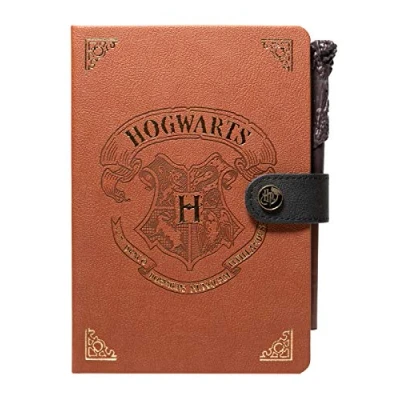 Abbildung von Grupo Erik Harry Potter Notebook Notizbuch mit Zauberstab Kugelschreiber Dotted Bullet Journal Hogwarts Hard Cover Notizblock Tagebuch A5