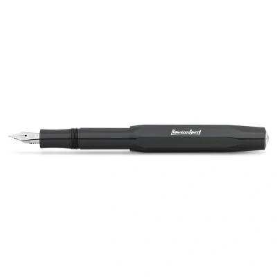 Abbildung von Kaweco SKYLINE SPORT Füllhalter Black I Premium Füllfederhalter für Tintenpatronen mit hochwertiger Stahlfeder 13 cm Füller in Schwarz Federbreite: EF (Extra Fein)
