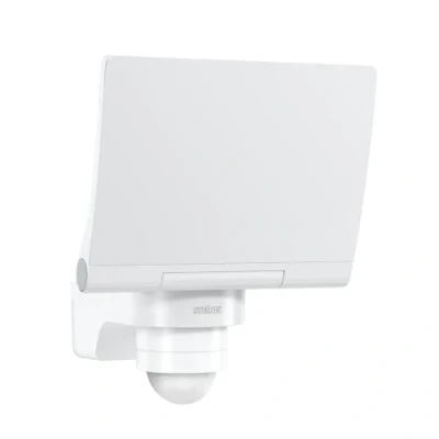 Abbildung von Steinel LED Strahler XLED PRO 240 S Weiß, 19,3 W Flutlicht, Bewegungsmelder, 3000K warmweiß