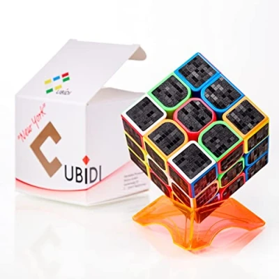 Abbildung von CUBIDI® Zauberwürfel 3x3 Typ New York Speed Cube mit optimierten Dreheigenschaften Magic für Anfänger und Fortgeschrittene geeignet zum Cubing aufgeklebten Carbon Sticker