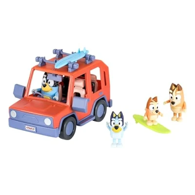 Abbildung von BlueY Heeler Familienwagen mit Allradantrieb und 4er Figurenpackung, 68 cm große Figuren, 2 Surfbretter Sticker als Zubehör, Amazon exklusiv