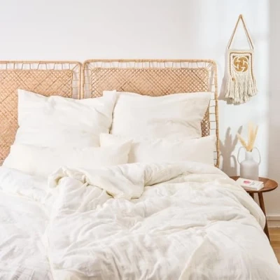 Abbildung von Blumtal Musselin Bettwäsche 4 teilig: 2X 135x200 cm + 80x80 Oeko TEX zert. aus 100% Baumwolle extra weiches Set waschbar bei 40 C Sommerbettwäsche Beige