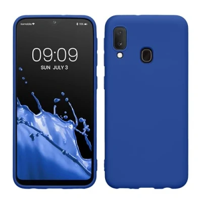 Abbildung von kwmobile Hülle kompatibel mit Samsung Galaxy A20e weiches TPU Silikon Case Cover geeignet für kabelloses Laden Baltik Blau