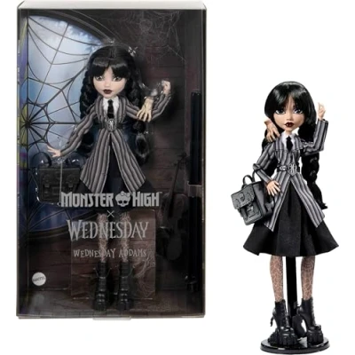 Abbildung von Monster High Wednesday Puppe und Accessoires, Addams Sammelfigur in Nevermore Academy Uniform mit Eiskaltem Händchen Rucksack, Puppenständer, HXJ04