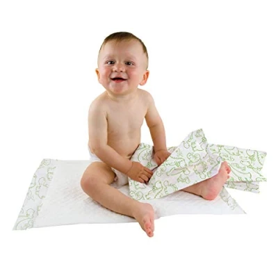 Abbildung von Teqler Baby Wickelunterlagen: Wickelunterlagen mit verschiedenen Motiven für unterwegs, hygienisch Superabsorber 40 x 60 cm (50 er Pack)