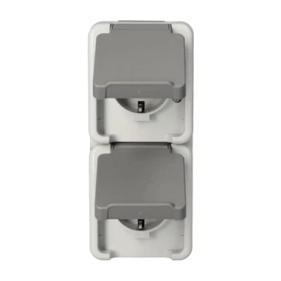 Abbildung von Schneider Electric Merten MEG2329 8029 Aufputz 2 fach Schuko Steckdose mit Klappdeckel, Schutzkontaktsteckdose, Aufputzsteckdose, senkrecht, IP44, feuchtraum, AQUASTAR