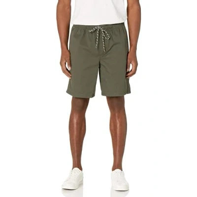 Abbildung von Amazon Essentials Herren Walkshorts Schrittlänge 20 cm lockere Passform mit Kordelzug (in Übergröße erhältlich), Dunkles Olivgrün, M