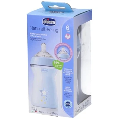 Abbildung von Chicco Natural Feeling Anti Kolik Babyflasche 6+ Monate 330 ml, Babyfläschchen mit Weichem und Flexiblen Silikon Sauger, Eignet sich in Kombination zum Stillen, Blau