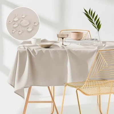 Abbildung von ROOM99 Aura Tischdecke 130 x 180 cm Tischtuch Tafeldecke Fleckschutz Abwaschbar Wasserabweisend Schmutzabweisend Polyester Rechteckig Bankett Dekoration Ganzjährig Hellbeige