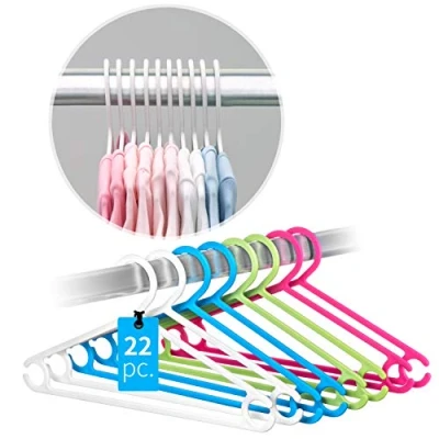 Abbildung von LaLoona Babykleiderbügel Set 22 Stück Kunststoff Kinderkleiderbügel schmale Baby und Kinder Kleiderbügel mit rutschfestem Hosensteg (Bunt)