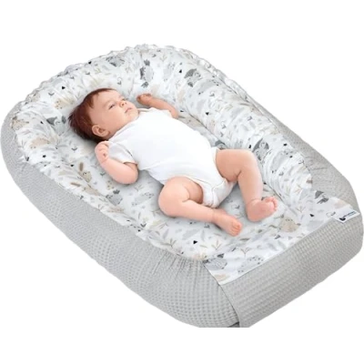Abbildung von Medi Partners Babynest Kuschelnest Babynestchen 100% Baumwolle Waffle Nestchen Reisebett für Babys Säuglinge 100x60x15cm Sicherer Verschluss (Lichtung mit Grauer Waffle)