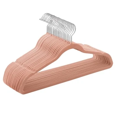Abbildung von SONGMICS Kleiderbügel Samt, 20er Set, Bügel, Jackenbügel, 41,5 cm breit, Anzugbügel, dünn, gut belastbar, um 360 drehbarer Haken, für Mäntel, Hemden und Anzüge, Hellrosa CRF026R20