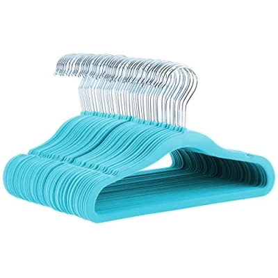 Abbildung von Amazon Basics Kinder Kleiderbügel aus Samt, rutschfeste für Babys und Kleinkinder, 29 cm, 50er Pack, Blau