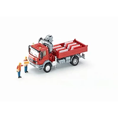 Abbildung von siku 3534, LKW mit Ladefläche und Kran, 1:50, Metall/Kunststoff, Rot, Inkl. 2 Spielfiguren 12 Verkehrsleitblöcken