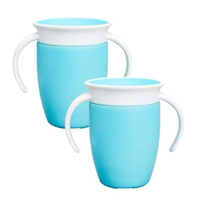 Abbildung von Munchkin Miracle 360 Baby Trinkbecher Freifließender Trinklernbecher für Kleinkinder Trainer Becher BPA frei Auslaufsicher Trinkflasche mit Griffen 207 ml 6 Monate+ 2er Pack Blau