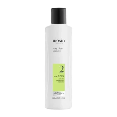 Abbildung von Nioxin Scalp + Hair System 2 Shampoo Tiefenreinigungsshampoo für unbehandeltes, sichtbar dünner werdendes Haar mit Biotin, Koffein &amp; Niacinamid (300 ml)