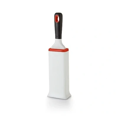 Abbildung von OXO Good Grips FurLifter Selbstreinigende Flusenbürste/Möbelbürste