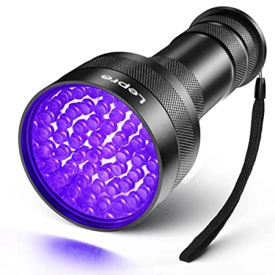 Abbildung von Lepro UV Schwarzlicht Taschenlampe mit 51 LEDs, Lampe HD51 Haustiere Urin Detektor Ultraviolettes Licht 395nm für Eingetrocknete Flecken Ihrer Hunde, Katzen und Nagetiere auf Teppichen