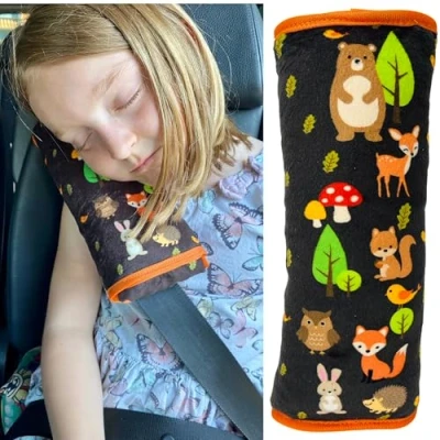 Abbildung von HECKBO Auto Schlafkissen für Kinder Mädchen Jungen Waldtiere maschinenwaschbar kuschelweich Gurtkissen, Gurtschoner, Gurtschutz Sitzerhöhung, Kissen, Reisekissen, Urlaub