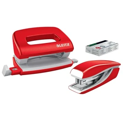 Abbildung von Leitz WOW Mini Heftgerät und Locherset, Heften oder Lochen von bis zu 10 Blatt, inkl. 1000x P2 N10 Heftklammern, Ideales Set für Büro, Home Office, Schule &amp; Kinderzimmer, Metallic Rot, 55612026