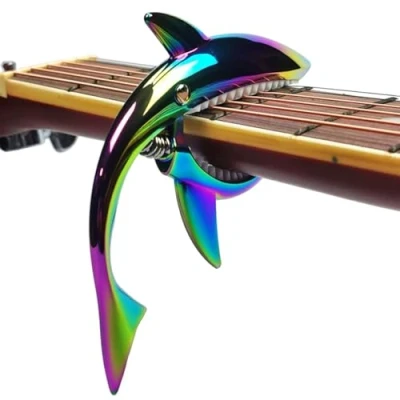 Abbildung von Imelod Gitarren Kapodaster aus Zinklegierung, Haifisch für Akustik und E Gitarre mit gutem Handgefühl, ohne Fret Buzz langlebig (Corlorful)