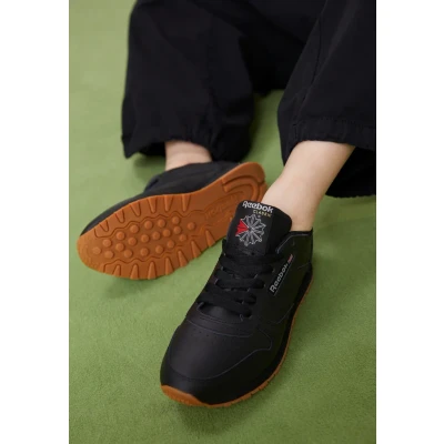 Abbildung von Reebok Classic Leather Trainers Sneaker low, Damen, Größe: 37.5, Black Schuhe