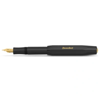 Abbildung von Kaweco CLASSIC SPORT Füllhalter Black mit vergoldeter Edelstahlfeder und Iridiumspitze für Tintenpatronen I Füllfederhalter 13 cm Füller in Schwarz Federbreite: EF (Extra Fein)