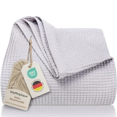 Abbildung von LAYNENBURG Premium Tagesdecke 180 x 220 cm Waffelpique 100% Baumwolle leichte Wohndecke Waffeloptik Baumwolldecke als Bett Überwurf, Sofa Couch Überwurf Decke (grau)