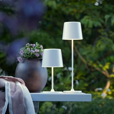 Abbildung von Lightbox LED Tischlampe für Innen &amp; Außen 37 cm / 23 Höhe, Ø 10 matt weiße Outdoor Tischleuchte mit Touch Dimmer mobil/kabellos/portable per USB aufladbar/Akku 310 lm 3000 K