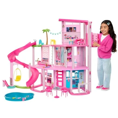 Abbildung von Barbie Traumvilla, 3 stöckiges Haus mit 10 Spielbereichen inklusive Pool, Rutsche, Aufzug, 75 Puppen Accessoires, Spielzeug Welpe, für Kinder ab Jahre, HMX10
