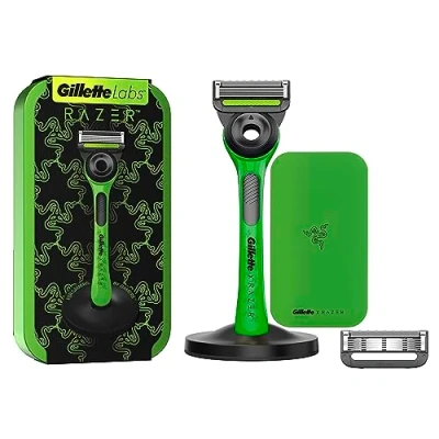 Abbildung von Gillette Labs mit Reinigungs Element, Razer Limited Edition Rasierer und Reise Etui für unterwegs, 1 Griff, 2 Klingen, Magnetdock