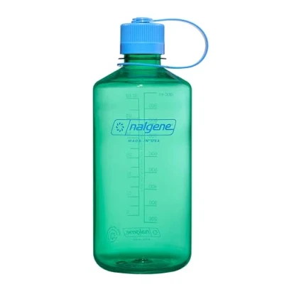 Abbildung von Nalgene Wasserflasche Leichte Sustain Tritan BPA freie, bruchsichere Flasche für Rucksackreisen, Wandern, Fitnessstudio, 907 ml, schmaler Mund, Pastellgrün