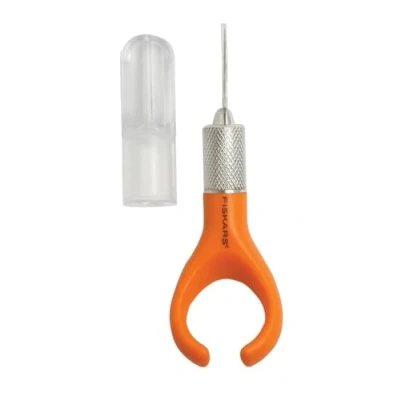 Abbildung von Fiskars Finger Bastelmesser/Cutter, Für Rechts und Linkshänder, Gesamtlänge: 17,6 cm, Qualitätsstahl/Kunststoff, Orange, 1003738