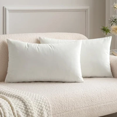 Abbildung von MIULEE 2er Set SAMT Weihnachten Kissenbezug Kissenhülle Dekorative Dekokissen Sofakissen Lendenkissen Wurfkissenbezug mit Verstecktem Reißverschluss Sofa Schlafzimmer 12x20 Inch 30x50 cm Reines Weiß