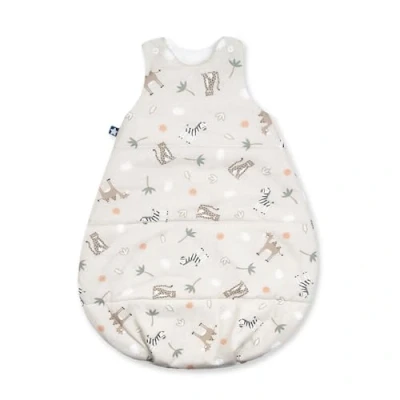 Abbildung von Julius Zöllner Schlafsack Neo, warme Füllung 2,5 TOG, waschbar bei 60C, Made in Germany, OEKO TEX Standard 100, Savanne beige, Gr. 62/68