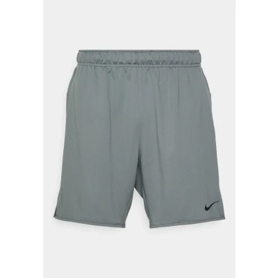 Abbildung von Nike Performance Totality kurze Sporthose, Herren, Größe: Medium, Smoke grey/black