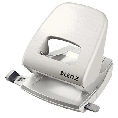 Abbildung von Leitz Büro Locher aus Metall, Für 30 Blatt, Anschlagschiene mit Formatangaben, Ergonomisches Design, Arktik weiß, Style Serie, 50060004