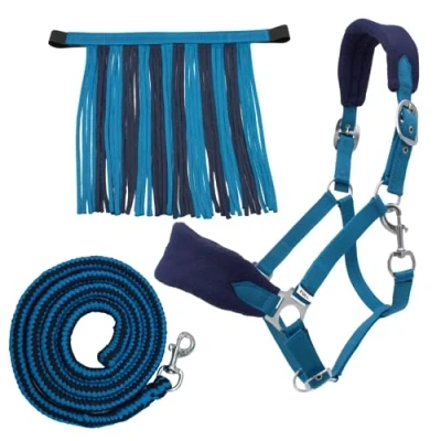 Abbildung von PFIFF 103103 Halfter Set „Sunny“, 3 teiliges aus Halfter, Strick und Fliegenfransen, individuell anpassbar, Blau Hellblau, Pony