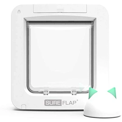 Abbildung von Sure Petcare SureFlap Mikrochip Haustierklappe Connect mit Hub, Steuerung über Smartphone App, Sperrmodus, Einbau in Türen, Glasscheiben und Wände, für Katzen kleine Hunde, weiß