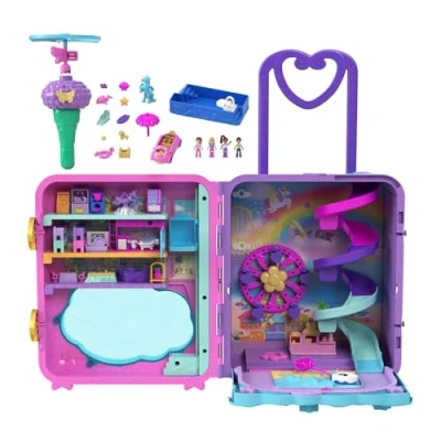 Abbildung von Polly Pocket Pollyville Urlaub im Rollkoffer 4 Puppen, 1 Fahrzeug, 25+ Zubehörteile, Strand, Promenade, dreistöckiges Hotel mit Helikopter, für Kinder ab Jahren, HKV43