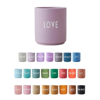 Abbildung von Design Letters Kaffeebecher Lieblingsbecher Weihnachtsgeschenke für Männer, Frauen Ideal Weihnachtsdeko, Tischdeko Weihnachten Tasse mit Spruch Porzellan Kaffeetassen LOVE 250 Ml