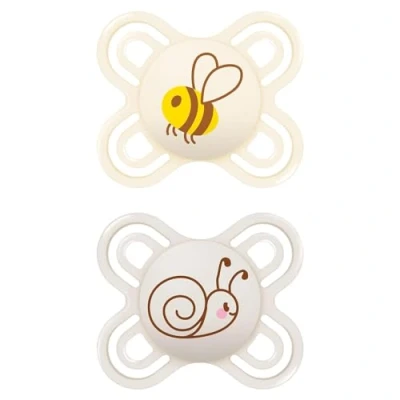 Abbildung von MAM Perfect Start Schnuller im 2er Set, speziell für Neugeborene, zahnfreundlicher Baby aus nachhaltigen &amp; bio erneuerbaren Materialien, mit Schnullerbox, 0 2 Monate, Biene/Schnecke