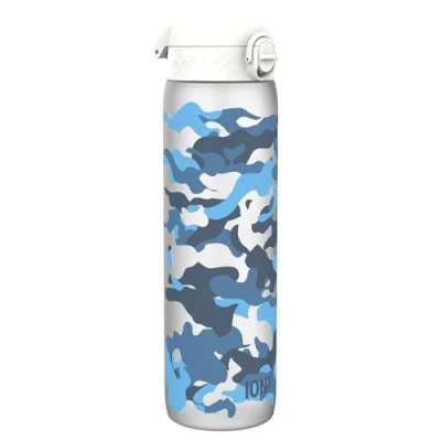 Abbildung von ion8 1 Liter Trinkflasche mit Zeitmarkierungen, Auslaufsicher, Einhandöffnung, Sichere Verriegelung, Spülmaschinenfest, BPA frei, Tragegriff, Leicht zu Reinigen, Ideale für Fitness, Motivator Tarnung