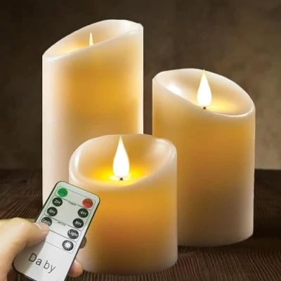 Abbildung von LED Kerzen, Flammenlose Kerze 300 Stunden Batterie Dekorative Kerzen Set 3 (10cm, 12.5cm, 15cm). Die echt blinkende Flamme ist aus elfenbeinfarbenem Echtwachs gefertigt.10 Tasten Fern