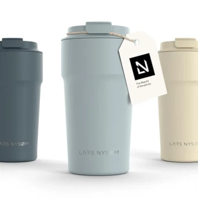 Abbildung von LARS NYSØM Thermo Kaffeebecher to go 500ml Travel Mug 0,5 Liter mit Isolierung Auslaufsicherer Edelstahl Thermobecher für Kaffee und Tee unterwegs Teebecher (Sky Blue, 500ml)